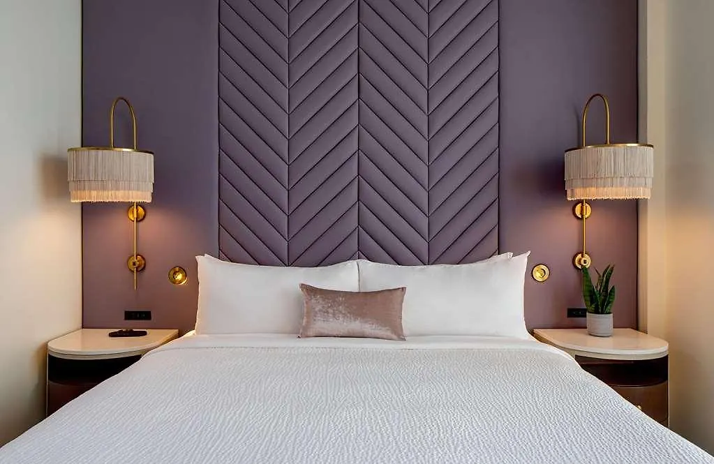Tempo By Hilton Nashville Downtown Hotel